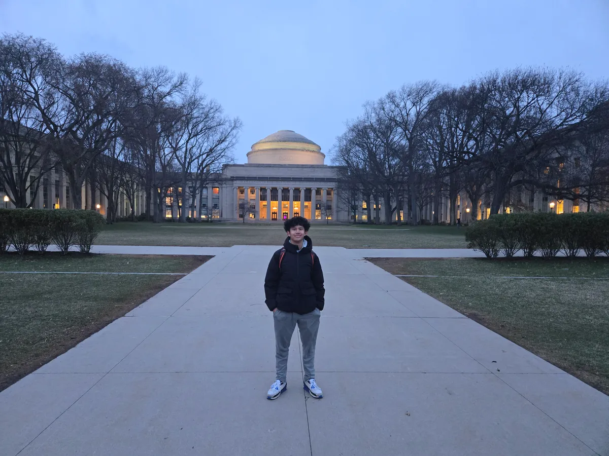 Alfonso Tiu at MIT